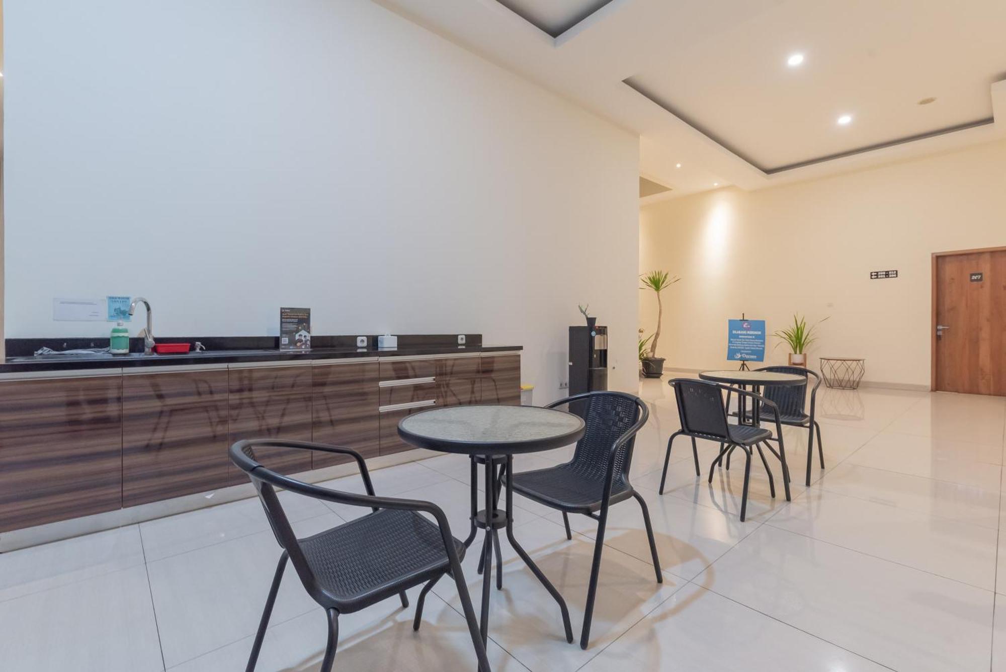 Urbanview Darmo Residence Μπαντούνγκ Εξωτερικό φωτογραφία